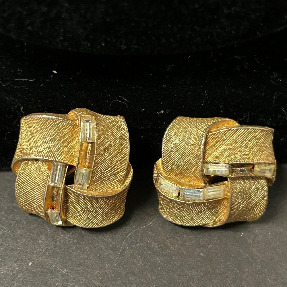 Lisner Jewelry Set Gold Vintage Necklace and Clip Earrings Baguette Rhinestones